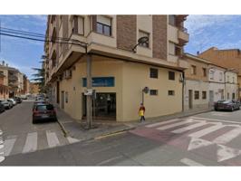 Venta de local comercial en Binéfar photo 0