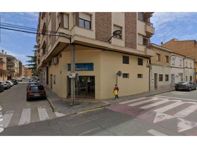 Venta de local comercial en Binéfar photo 0