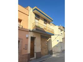Venta de una casa en Binéfar photo 0