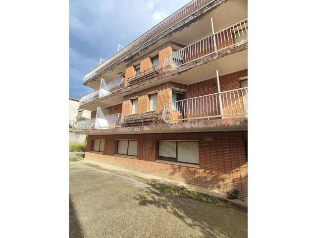 EN VENTA: Hotel con Dos Edificios y Capacidad para Más de 100 Personas en Naval photo 0