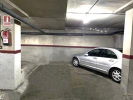 Parking Subterráneo En alquiler en Badalona photo 0