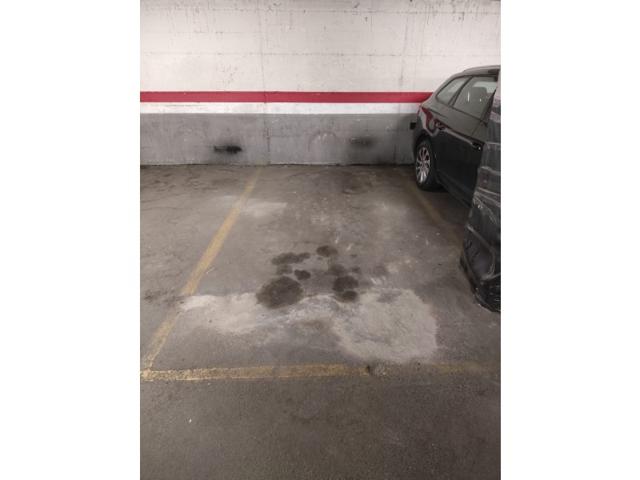 Parking Subterráneo En venta en Badalona photo 0