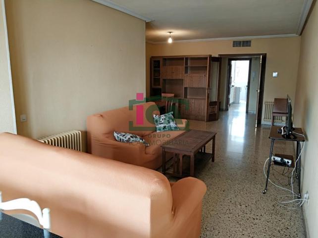 AMPLIO PISO DE ESTUDIANTES 4 DORM. EN EL CENTRO CON CALEFACCIÓN INCLUIDA photo 0