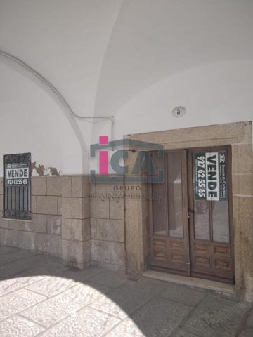 Casa con patio en Arroyo de la Luz photo 0