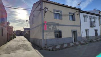 CASA EN ALDEA DEL CANO DE DOS PLANTAS CON AMPLIO PATIO photo 0