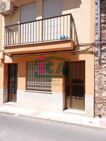CASA AMPLIA DE PLANTA BAJA CON 2 PATIOS EN ARROYO DE LA LUZ photo 0