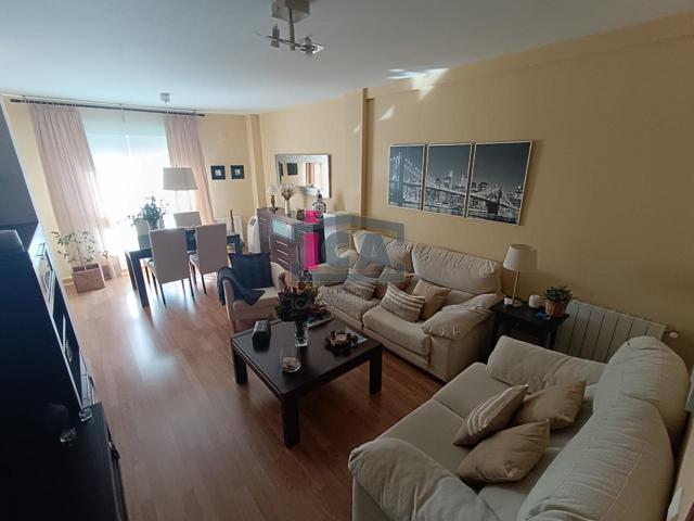 ADOSADO EXCLUSIVO CON AMPLIOS ESPACIOS, ZONAS VERDES Y PISCINA EN CACERES EL VIEJO photo 0