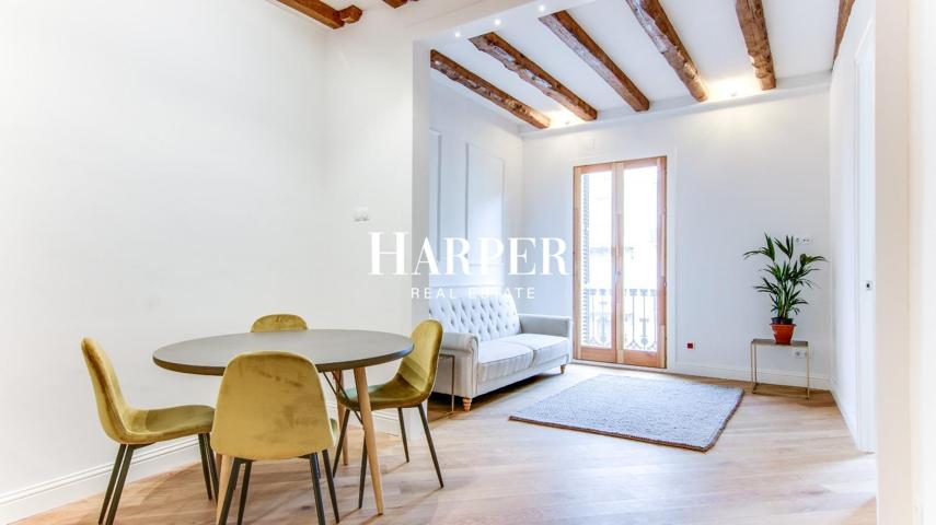 Piso en venta en Carrer Bailen photo 0