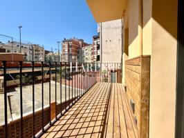 Encantador Piso Reformado con Terraza en Finca Señorial junto al Mercat de Sant Antoni – Eixample photo 0
