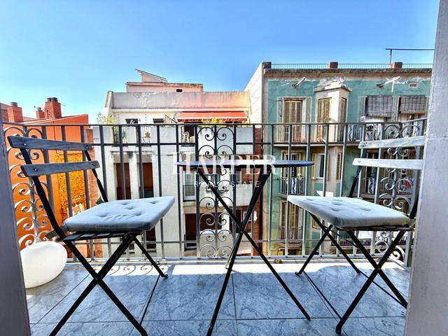 Piso con 3hab y balcon en Poblesec photo 0