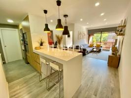 Espectacular piso con terraza, piscina comunitaria y parking photo 0