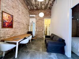 Luminoso y encantador piso de 2 habitaciones en el corazón del Raval, Barcelona photo 0
