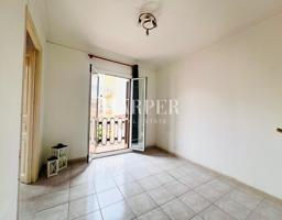 Amplio y luminoso piso en venta en Vila de Gràcia, Calle Perill Barcelona photo 0