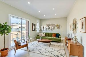 Exclusiva vivienda reformada a estrenar en el corazón de Sants photo 0