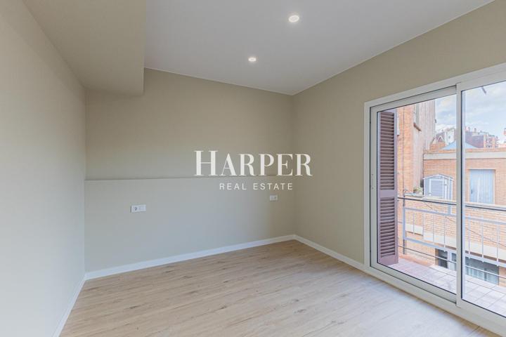 Exclusiva vivienda reformada a estrenar en el corazón de Sants photo 0