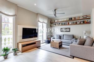 Piso totalmente reformado con 2hab y balcon en calle Arago photo 0