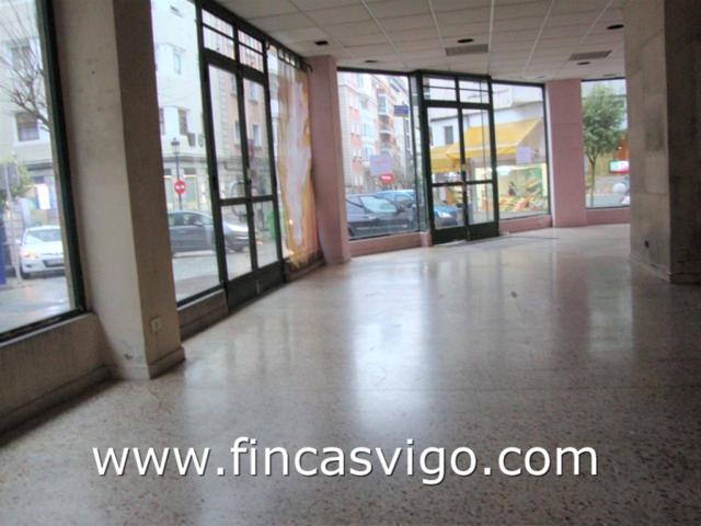 Bonito local entorno Povisa photo 0