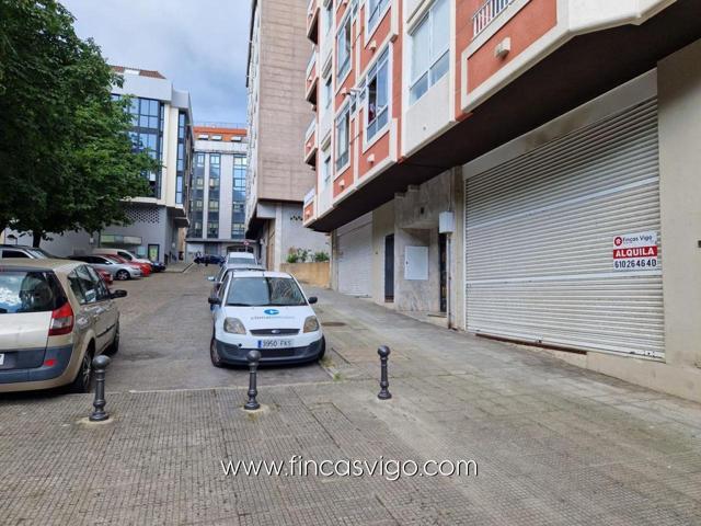 LOCAL CON ENTRADA DE VEHICULOS photo 0