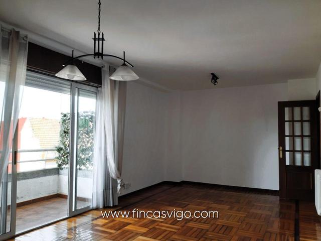 PISO TRES DORMITORIOS EN TRAVESÍA DE VIGO photo 0