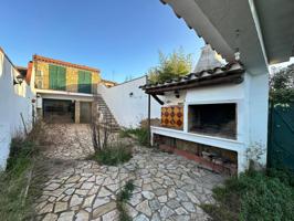 Casa rural - La Bisbal d'Empordà photo 0