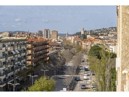 Piso con Pk Avda LLuis Pericot - Girona photo 0