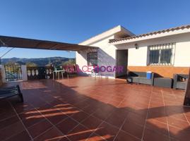 FINCA CON TRES CASAS photo 0