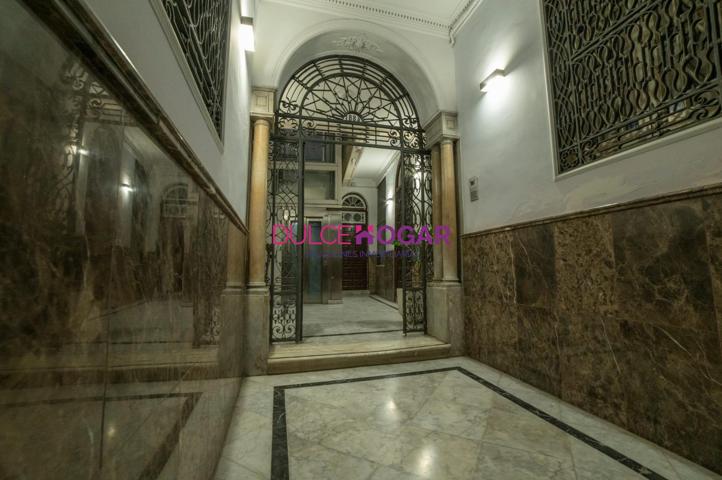 ESPECTACULAR PISO PLAZA DE LA MERCED photo 0