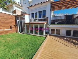 BELLISIMO CHALET ADOSADO EN ZONA COTOMAR photo 0