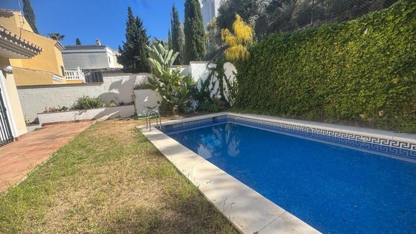 CASA INDEPENDIENTE CON PISCINA photo 0