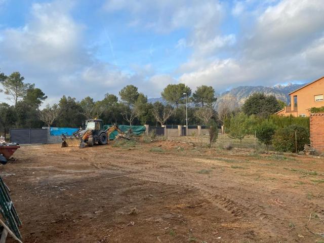 Terreno en Can Dalmases- Collbató - Vistas Excepcionales photo 0