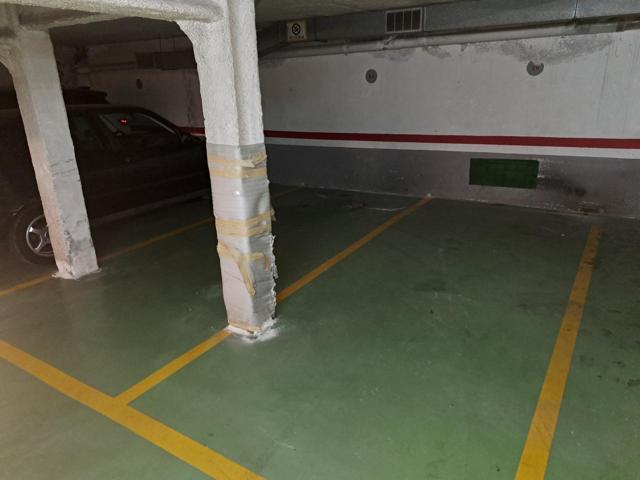 Plaza de parking en venta photo 0