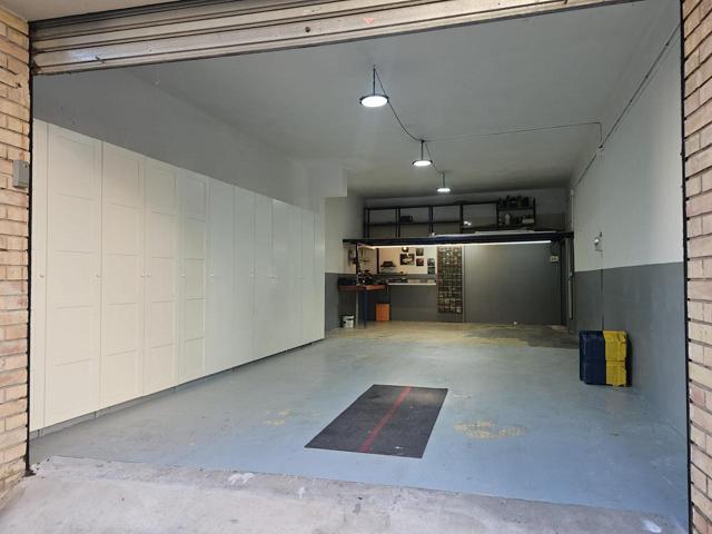 🏢 Local Comercial en Venta-Alquiler – Barri Font, Esparreguera photo 0