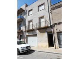 Casa en venta con almacén y dos viviendas. photo 0