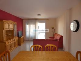 Apartamento de 2 dormitorios dobles y amplio salón. photo 0