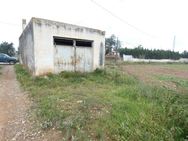 Finca rústica con agua y una edificación de uso agrario de 55 m2 photo 0