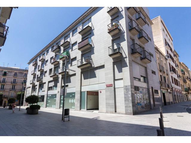 Piso nuevo a estrenar con 4 dormitorios en el de Raval Santa Anna photo 0