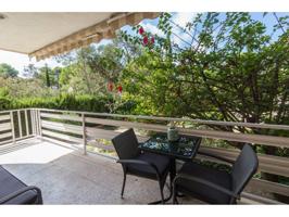 Apartamento reformado con dos dormitorios y piscina comunitaria photo 0