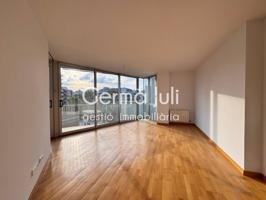 Piso en venta en Centre(08912) photo 0