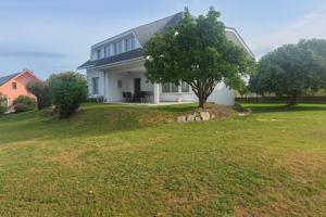 Chalet Independiente en Bergondo photo 0