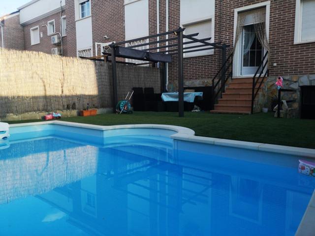 ESPECTÁCULAR CHALET EN VENTA EN AZUQUECA DE HENARES photo 0