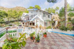 Casa con vistas al Valle del Turia y a la Sierra de Chiva photo 0