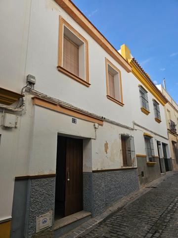 Casa En venta en Céntrica, Marchena photo 0