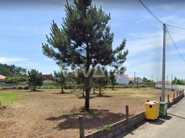 Terreno Urbanizable En venta en Ribeira photo 0
