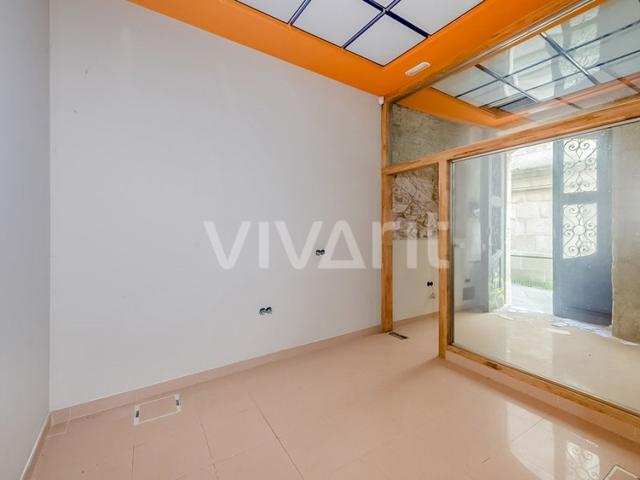 Local En venta en Santiago De Compostela photo 0