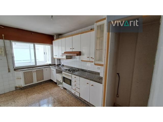 Piso En venta en Sarria photo 0