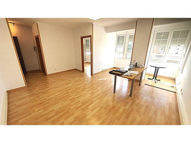 Oficina en Alquiler en Almería Capital photo 0