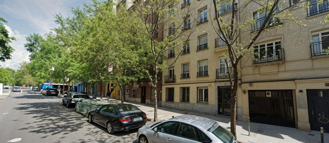 Planta Baja En venta en Pacífico, Madrid photo 0