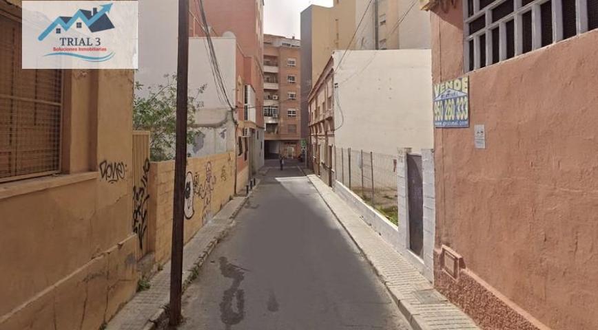Venta piso en Almería photo 0