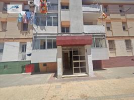 Venta piso en Isla Cristina (Huelva) photo 0
