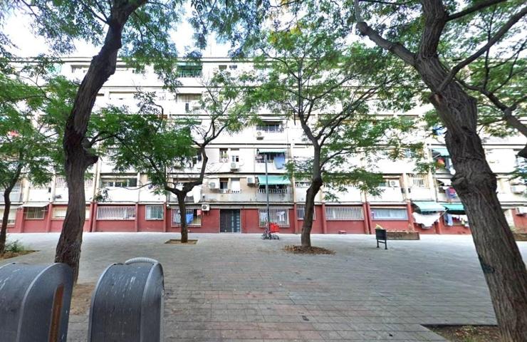 Venta de piso en Calle TEULADA Nº 2 en Barcelona photo 0